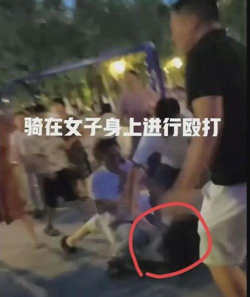南京爆料网友打人案件视频,网络暴力现场惊悚瞬间  第2张 南京爆料网友打人案件视频,网络暴力现场惊悚瞬间  第2张